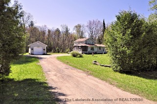 1618 LITTLE HAWK LAKE RD, Algonquin Highlands, Ontario, Canada