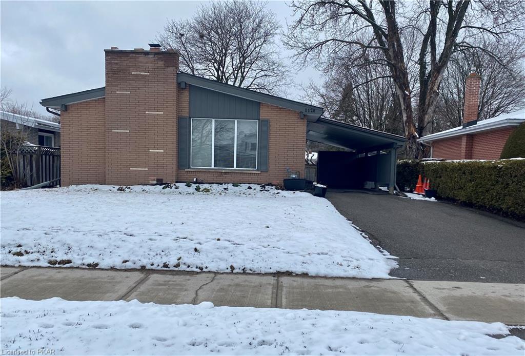 1128 ALGONQUIN Boulevard, Peterborough Ontario, Canada