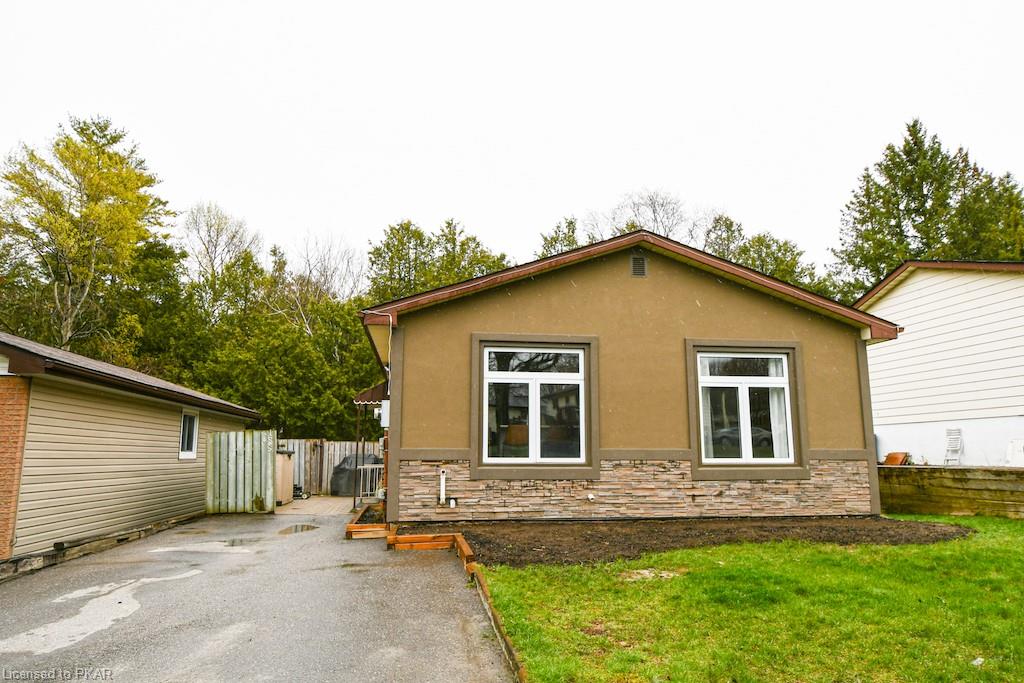 1685 REDWOOD Drive, Peterborough Ontario, Canada