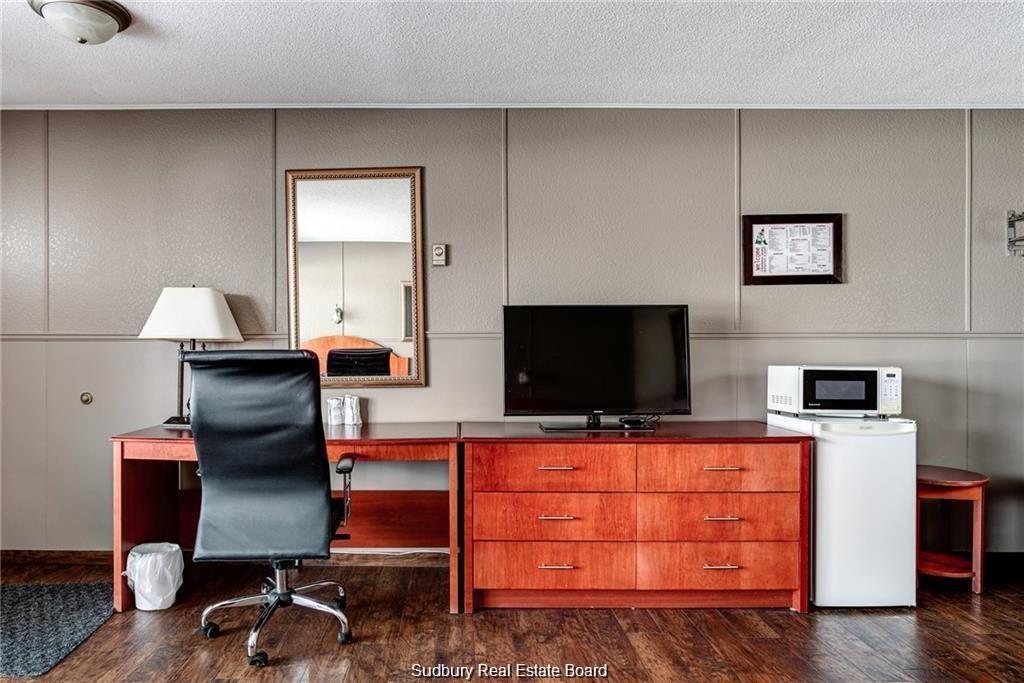 2865 Kingsway, Sudbury, Ontario, Canada