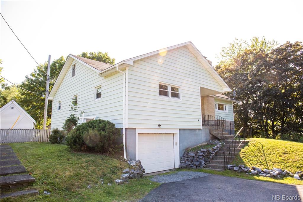 50 Ravenscliffe Court, Saint John, New Brunswick, Canada