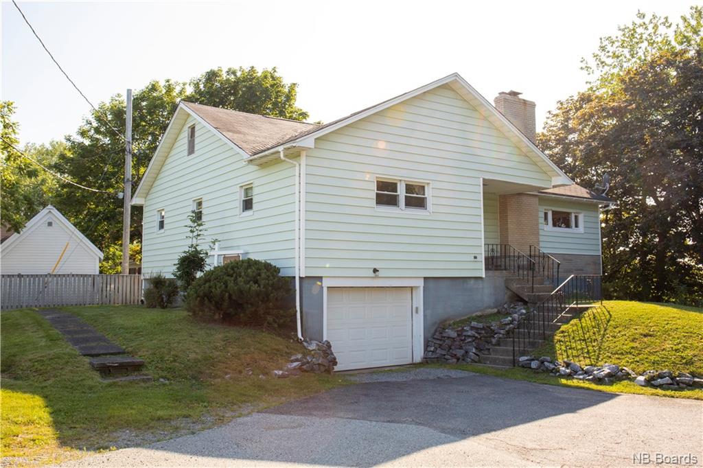 50 Ravenscliffe Court, Saint John, New Brunswick, Canada