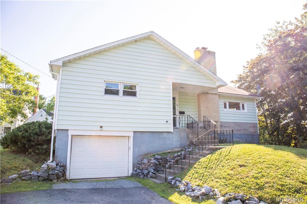 50 Ravenscliffe Court, Saint John, New Brunswick, Canada