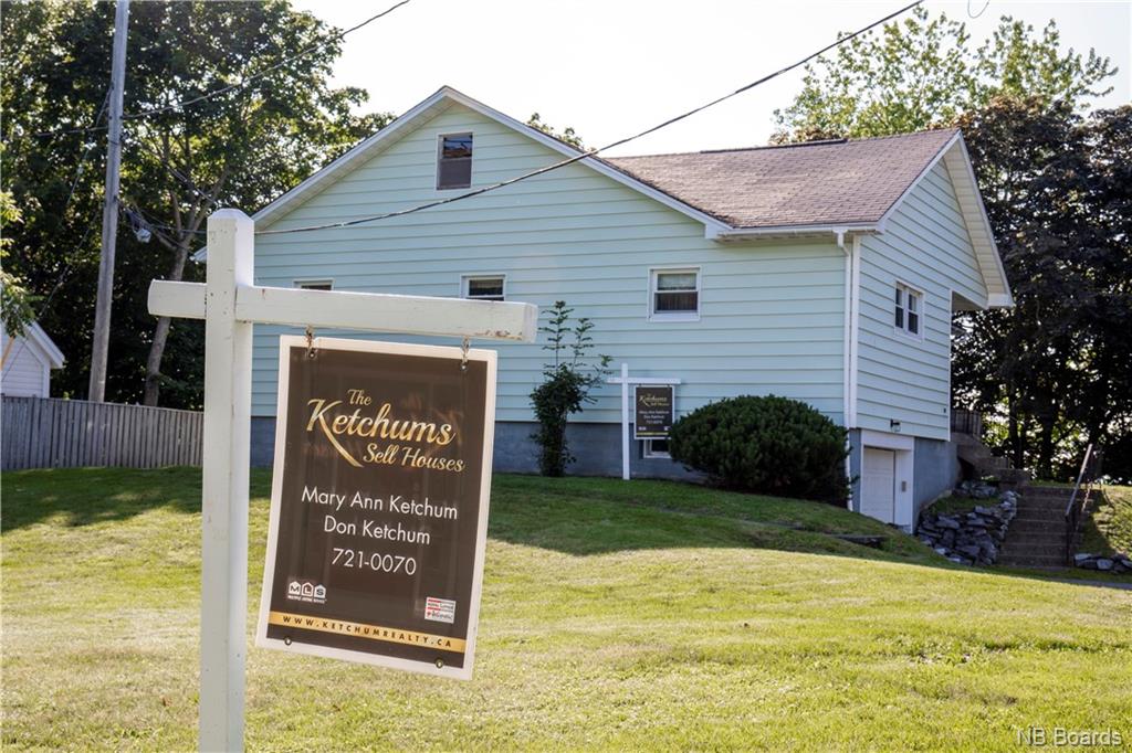 50 Ravenscliffe Court, Saint John, New Brunswick, Canada