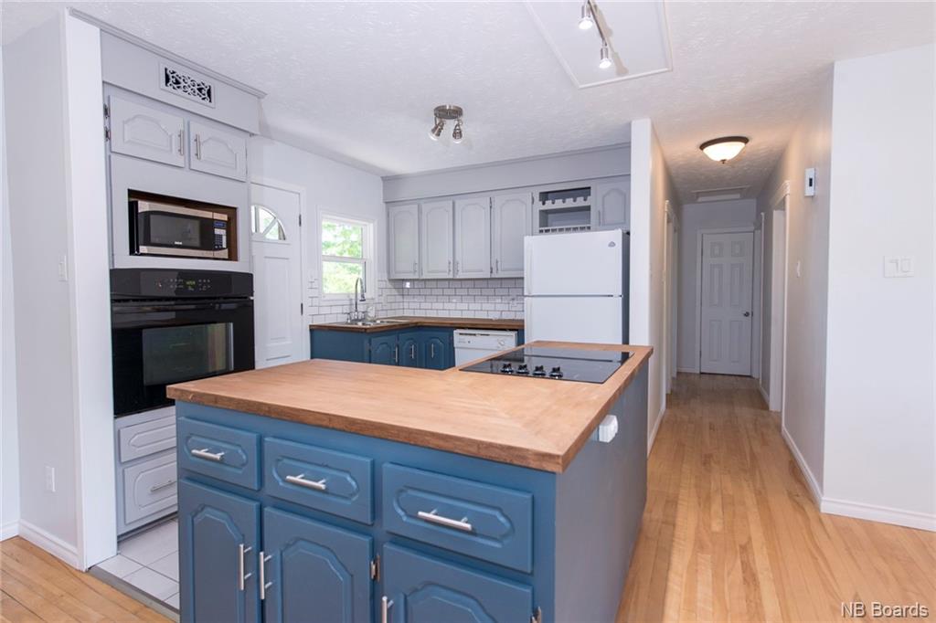 12 Glengarry Drive, Saint John, New Brunswick, Canada