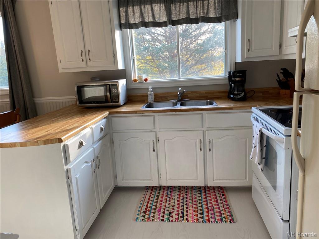 11 Ellis Drive, Rothesay, New Brunswick, Canada