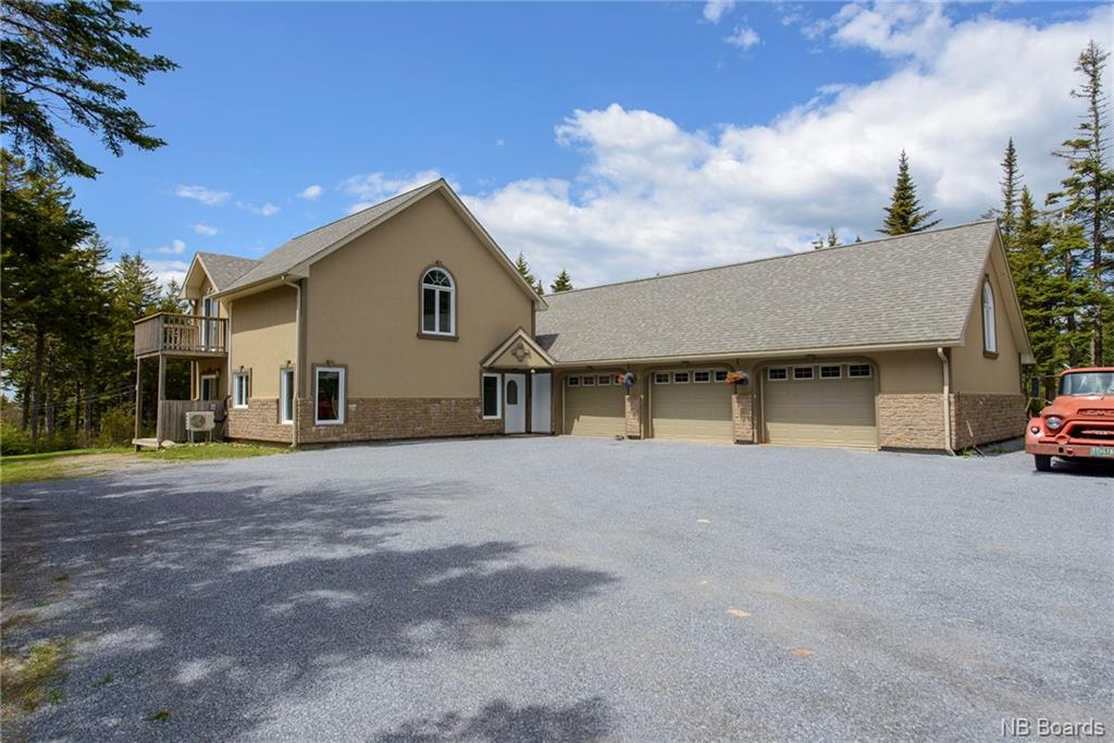 28 County Line Road, Maces Bay, New Brunswick, Canada