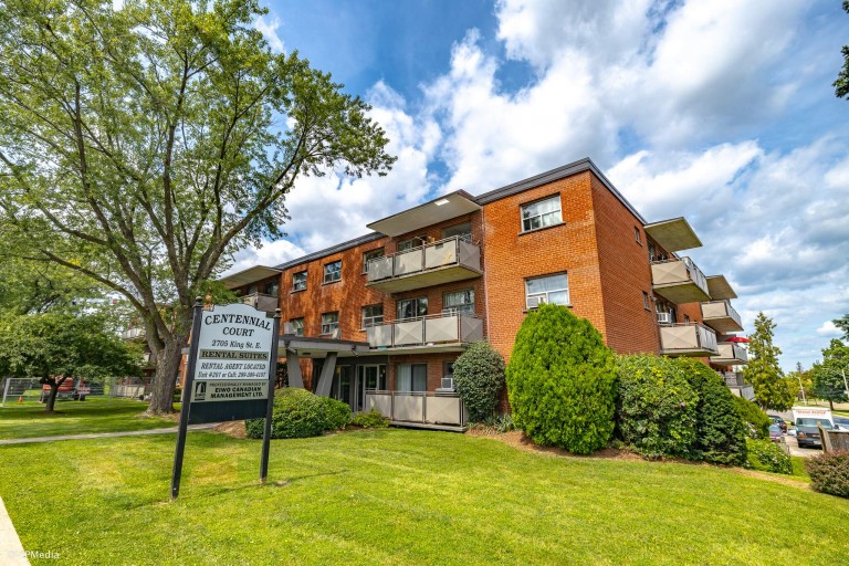 2705 King Street East, Hamilton, Ontario, Canada photo 1