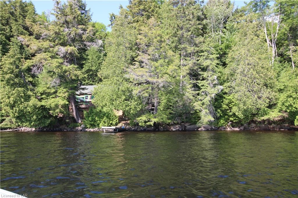 1115 ROCK Lake, Whitney Ontario, Canada