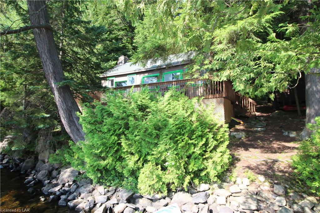 1115 ROCK Lake, Whitney Ontario, Canada