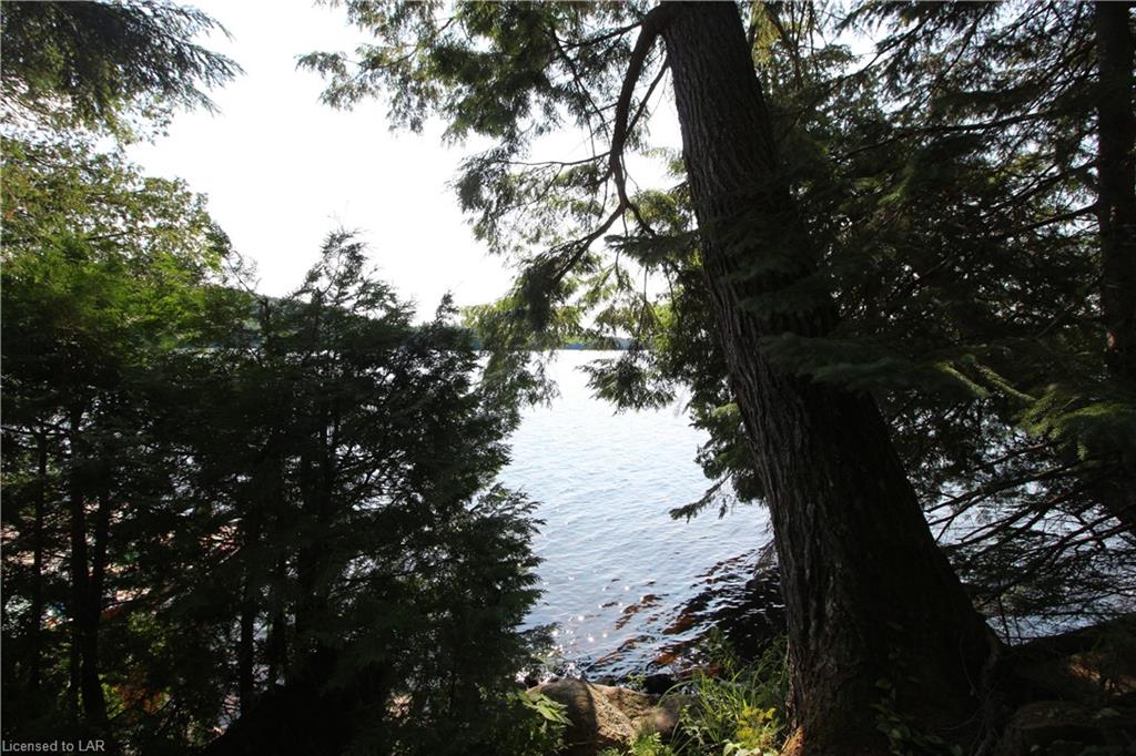 1115 ROCK Lake, Whitney Ontario, Canada