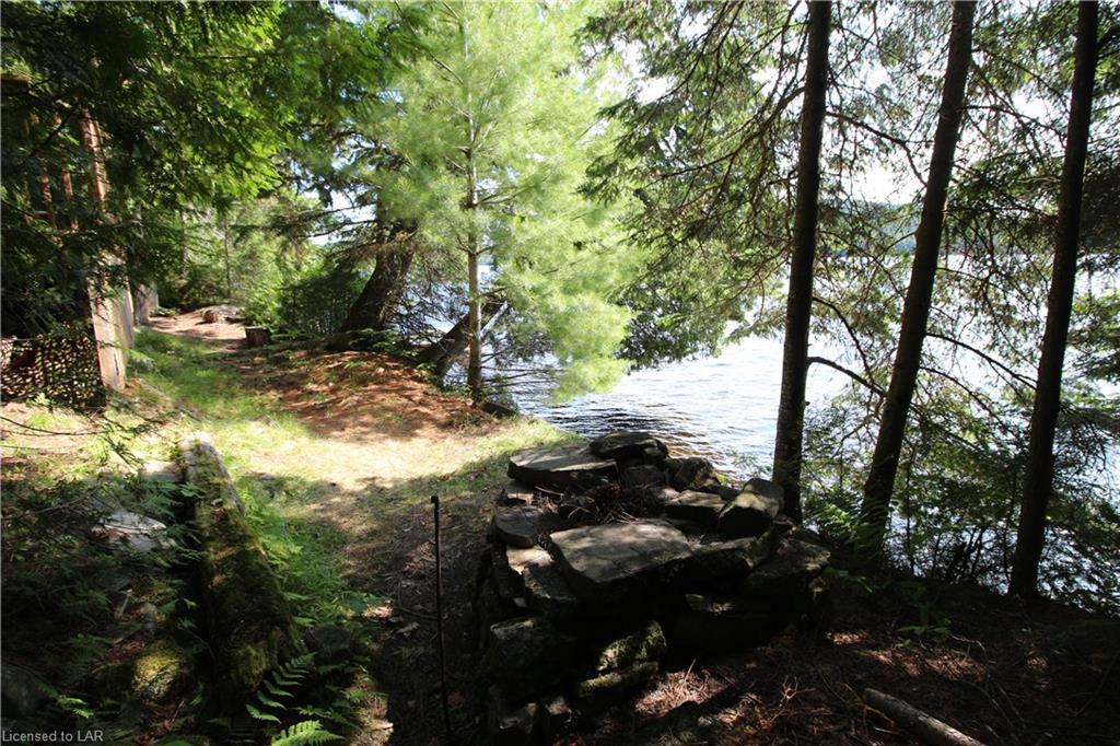 1115 ROCK Lake, Whitney Ontario, Canada