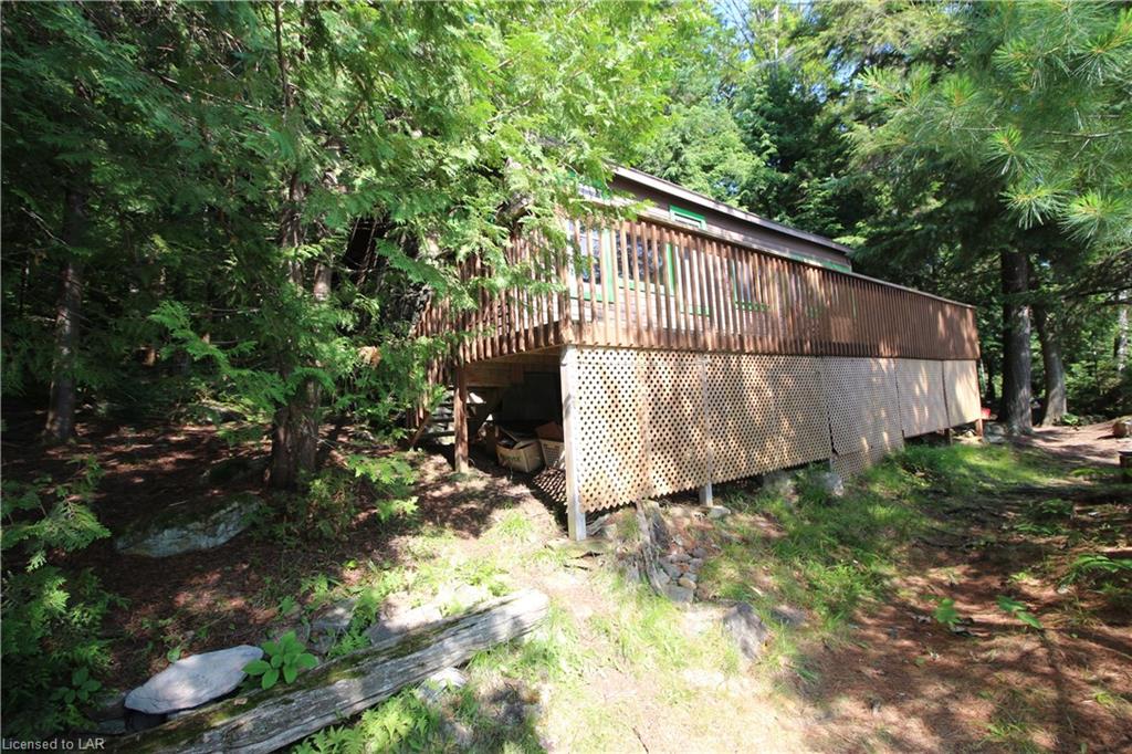 1115 ROCK Lake, Whitney Ontario, Canada