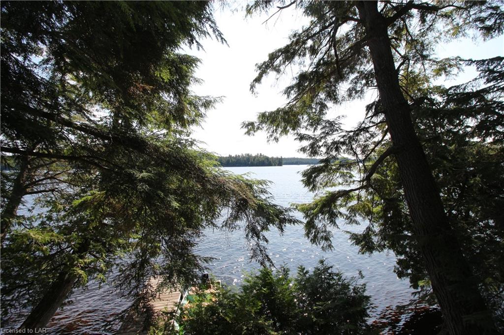 1115 ROCK Lake, Whitney Ontario, Canada