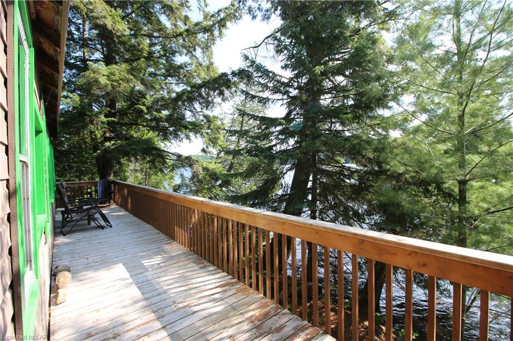 1115 ROCK Lake, Whitney Ontario, Canada