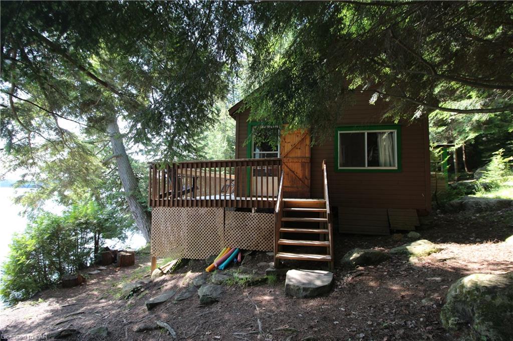 1115 ROCK Lake, Whitney Ontario, Canada