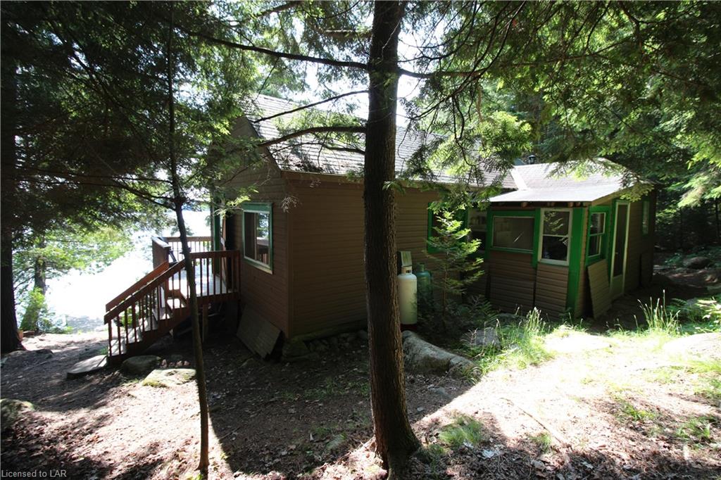 1115 ROCK Lake, Whitney Ontario, Canada