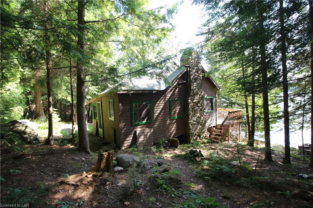 1115 ROCK Lake, Whitney Ontario, Canada