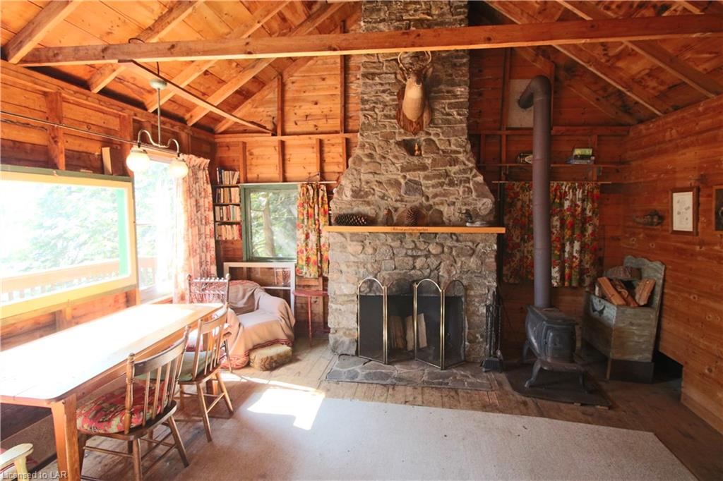 1115 ROCK Lake, Whitney Ontario, Canada