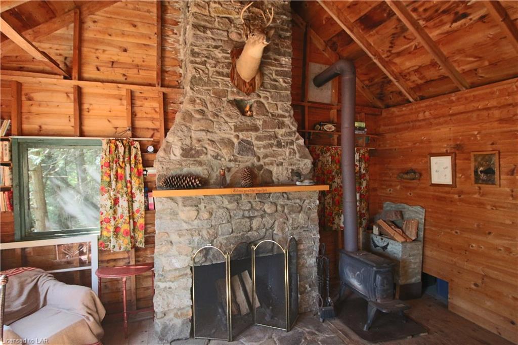 1115 ROCK Lake, Whitney Ontario, Canada