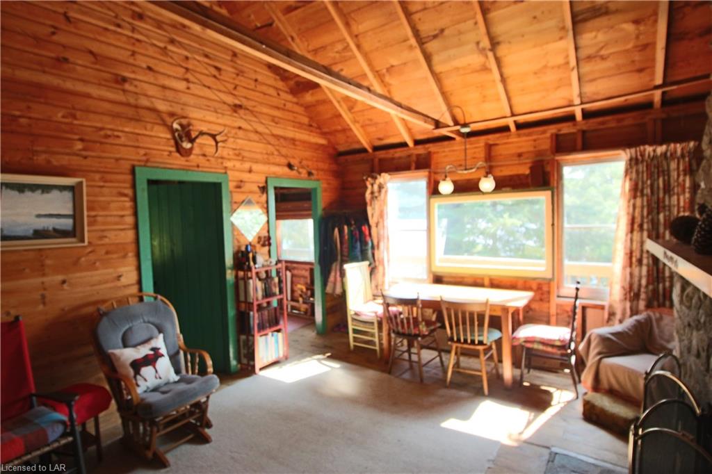 1115 ROCK Lake, Whitney Ontario, Canada