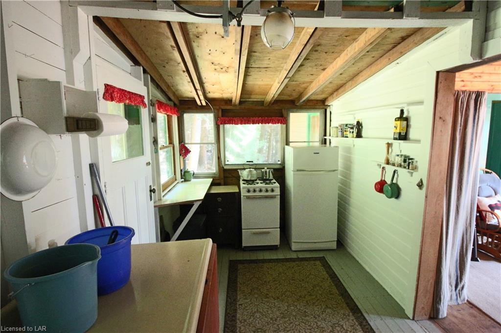 1115 ROCK Lake, Whitney Ontario, Canada