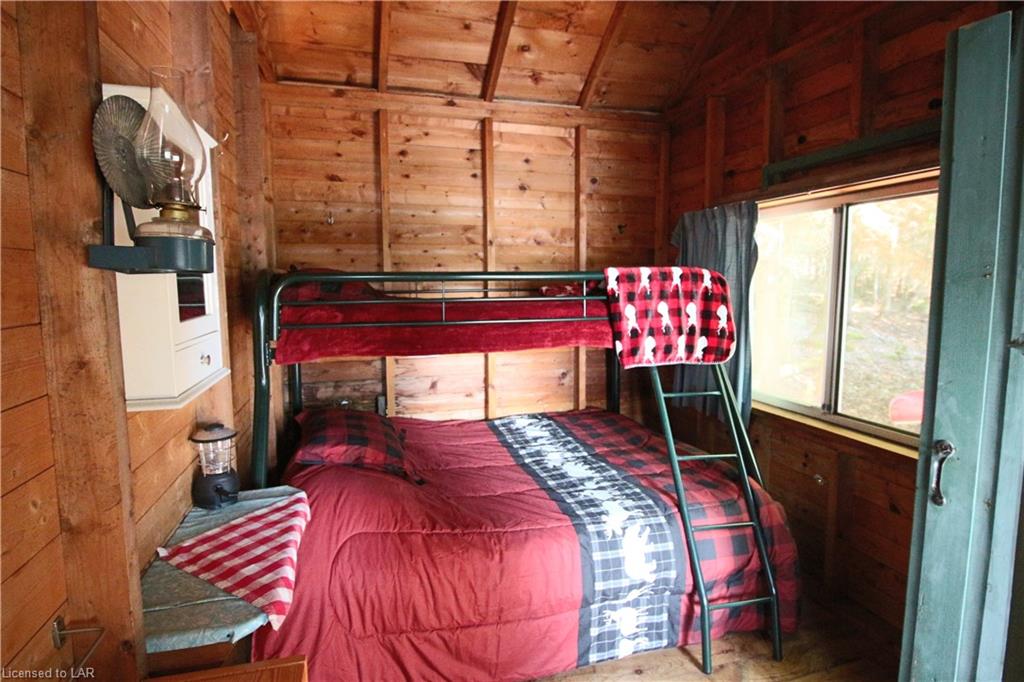 1115 ROCK Lake, Whitney Ontario, Canada