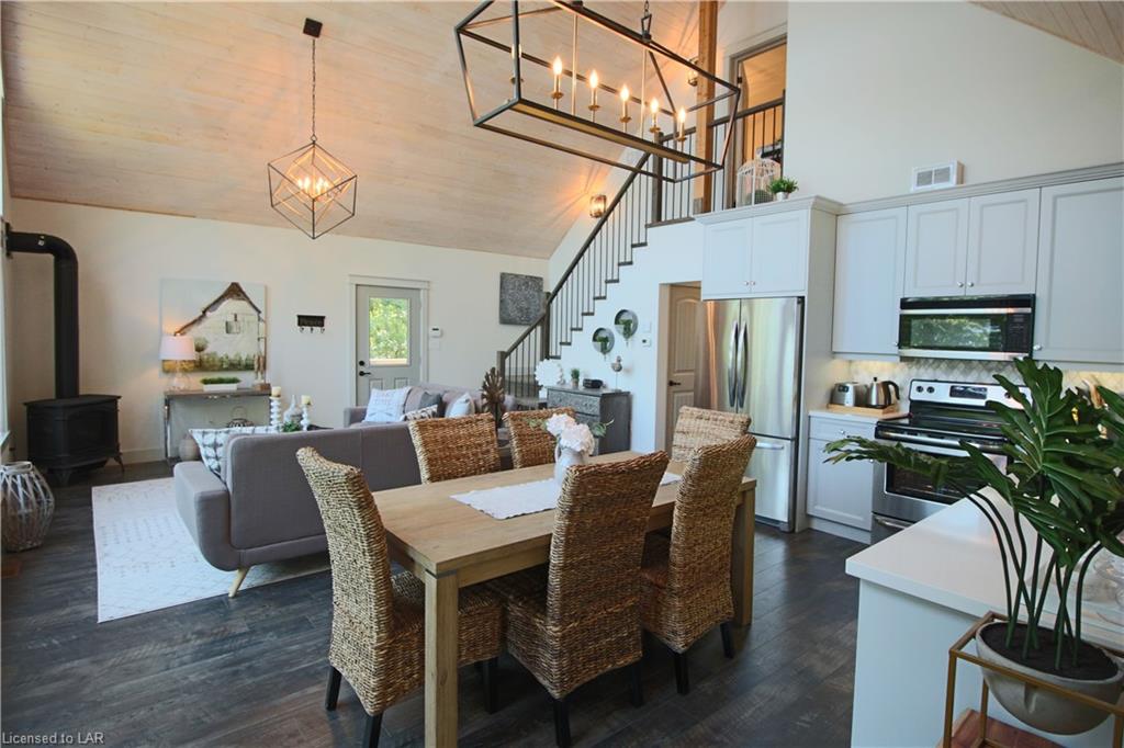 1012 JAMES POINT Road, Lake of Bays Ontario, Canada