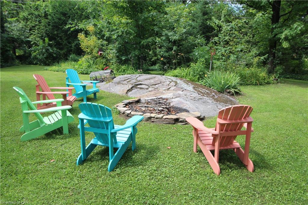 202 HUNTERS BAY Drive, Huntsville, Ontario, Canada