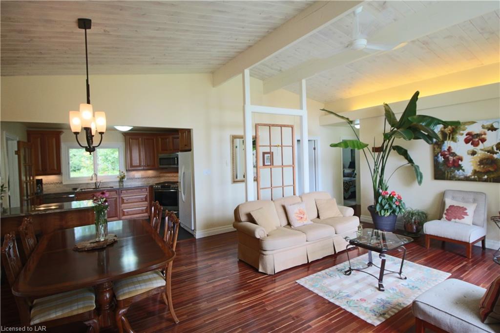 202 HUNTERS BAY Drive, Huntsville, Ontario, Canada