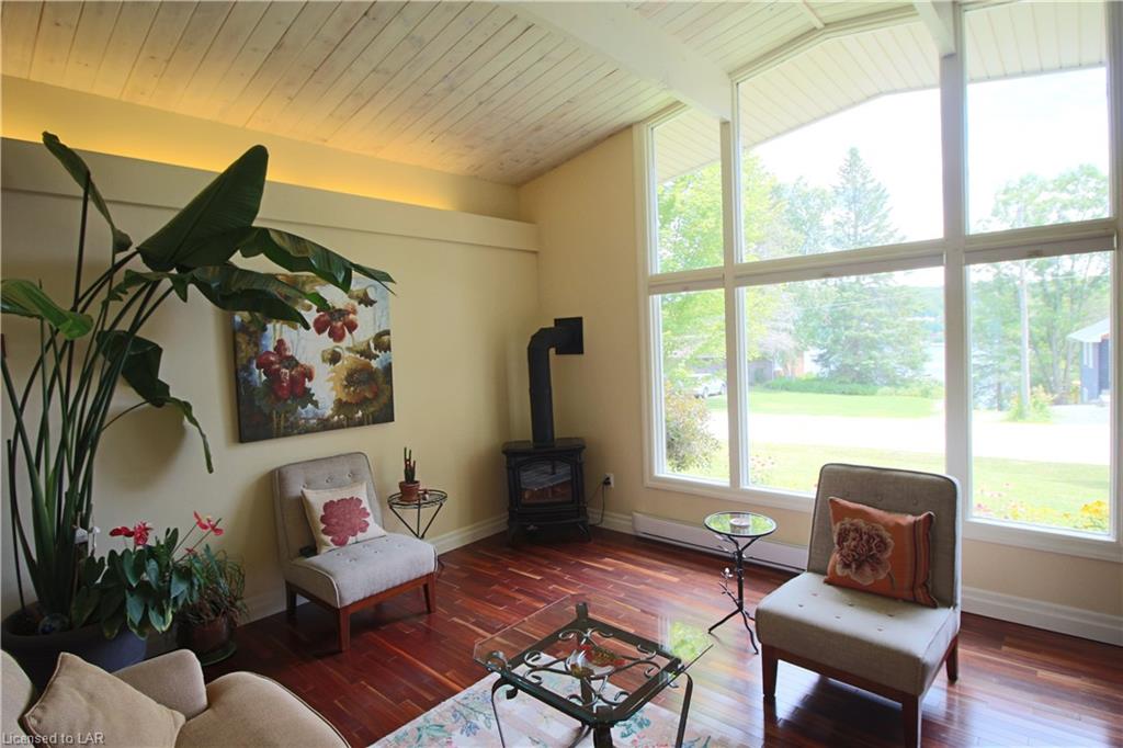 202 HUNTERS BAY Drive, Huntsville, Ontario, Canada