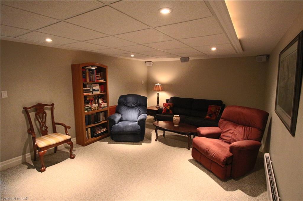 202 HUNTERS BAY Drive, Huntsville, Ontario, Canada