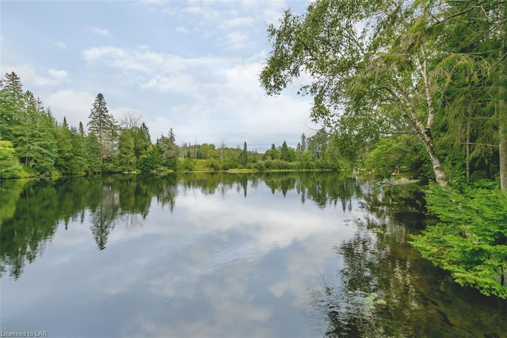 892 RIVERLEA Road, Huntsville, Ontario, Canada