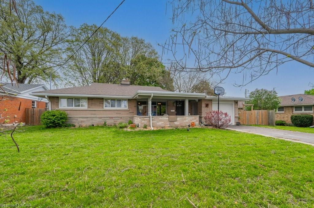 15 ALEXANDER Avenue, Cambridge, Ontario, Canada