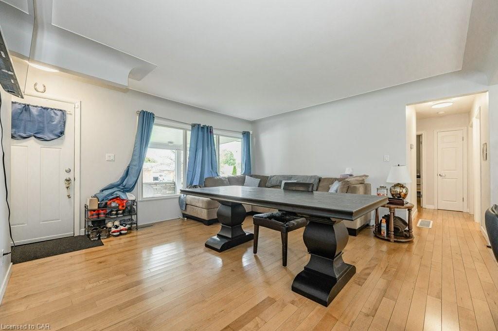 15 ALEXANDER Avenue, Cambridge, Ontario, Canada