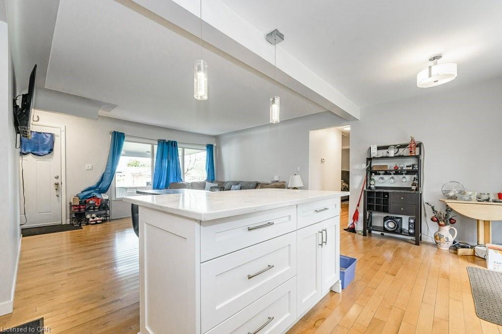 15 ALEXANDER Avenue, Cambridge, Ontario, Canada