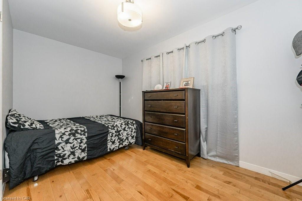 15 ALEXANDER Avenue, Cambridge, Ontario, Canada