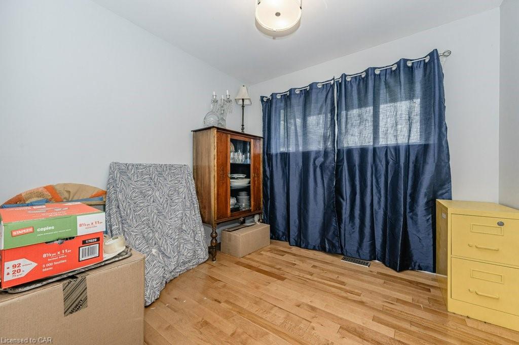 15 ALEXANDER Avenue, Cambridge, Ontario, Canada