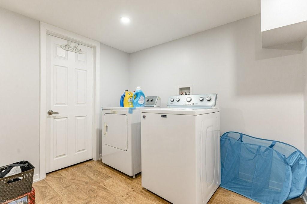 15 ALEXANDER Avenue, Cambridge, Ontario, Canada