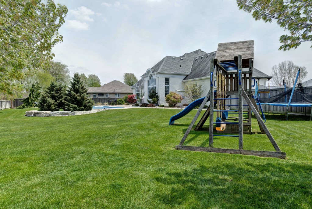 1709 DORIS CRT, Sarnia, Ontario, Canada