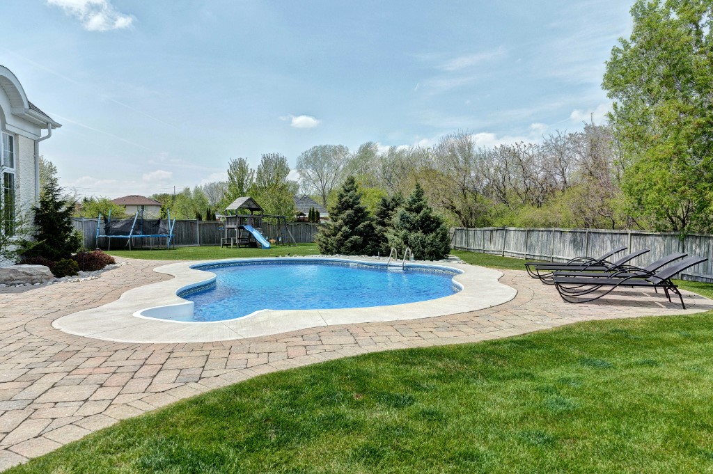1709 DORIS CRT, Sarnia, Ontario, Canada