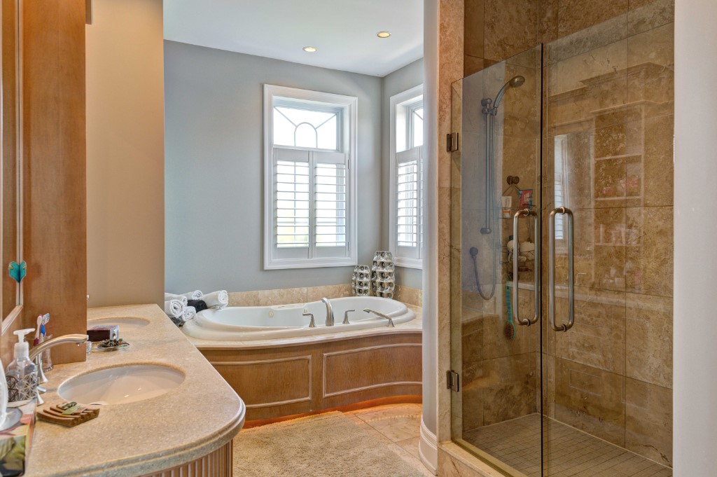 1709 DORIS CRT, Sarnia, Ontario, Canada