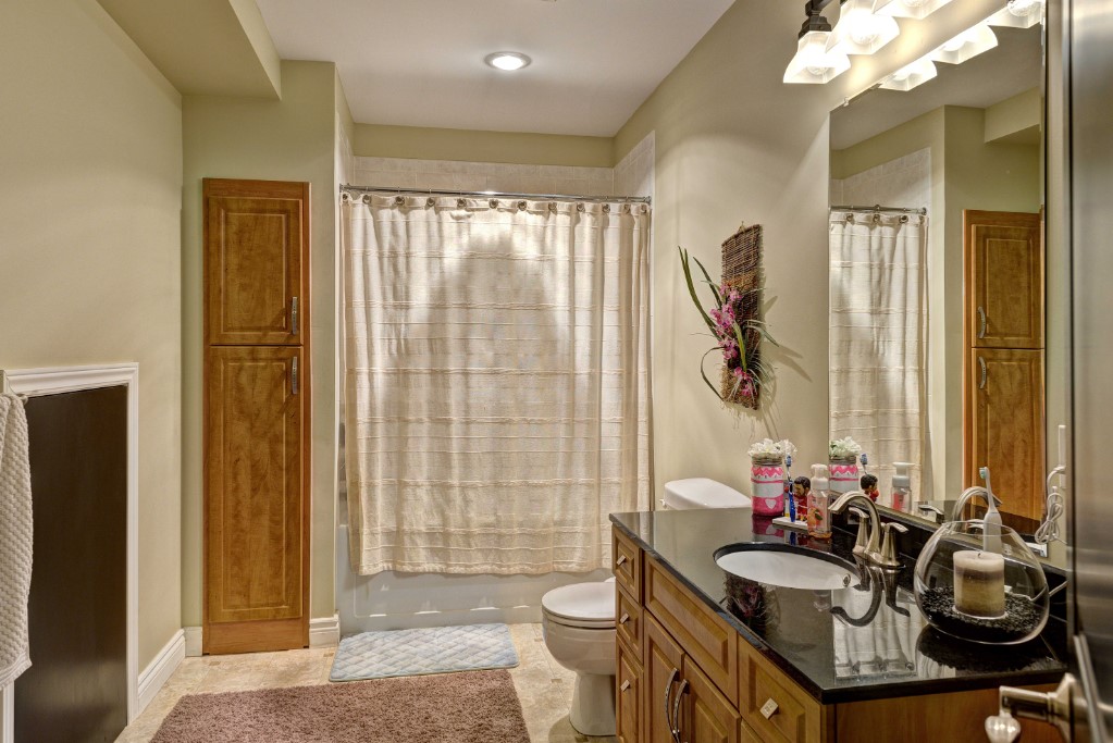 1709 DORIS CRT, Sarnia, Ontario, Canada