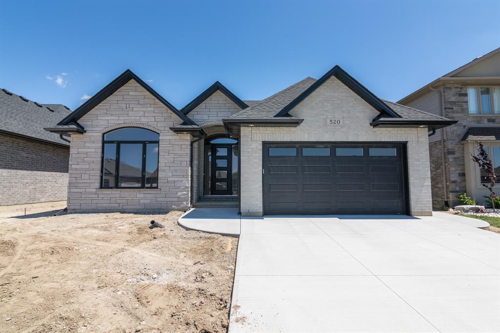 605 GIANLUCA Avenue, Sarnia Ontario, Canada