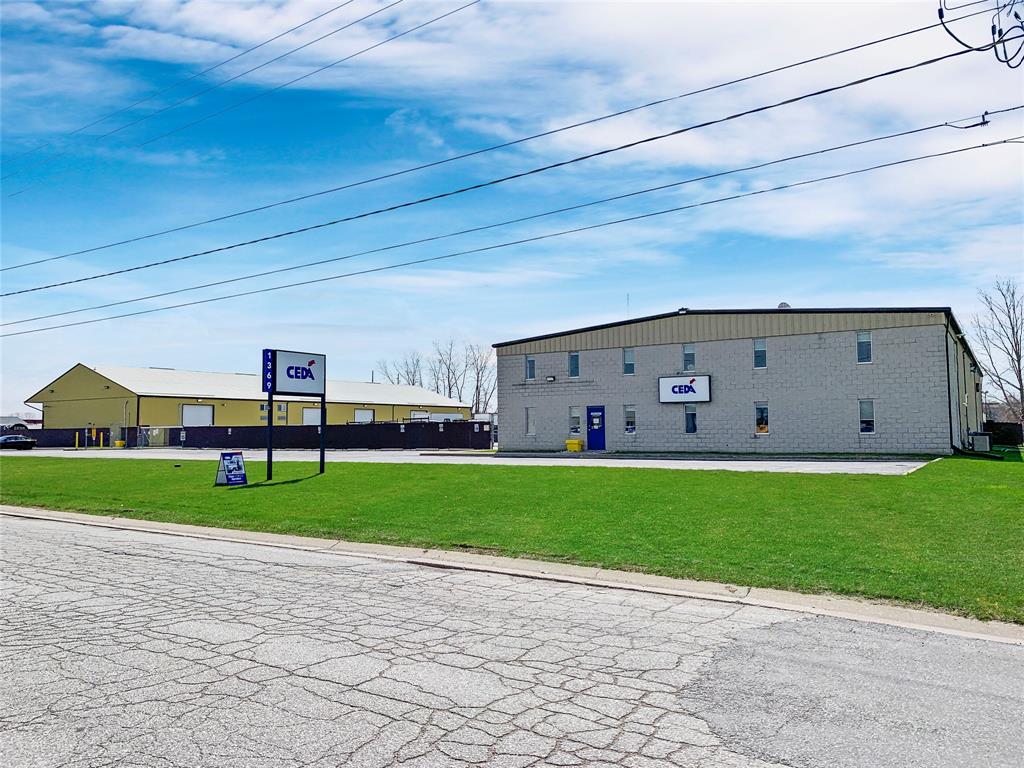 1375 LOUGAR Avenue, Sarnia Ontario, Canada