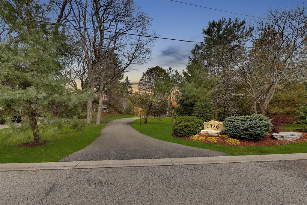 1326 HILLCREST-NISBET Drive, Sarnia Ontario, Canada
