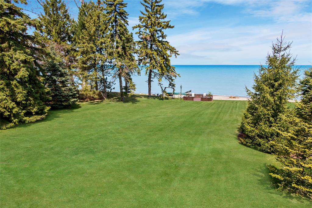 1326 HILLCREST-NISBET Drive, Sarnia Ontario, Canada