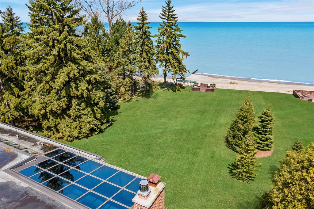 1326 HILLCREST-NISBET Drive, Sarnia Ontario, Canada