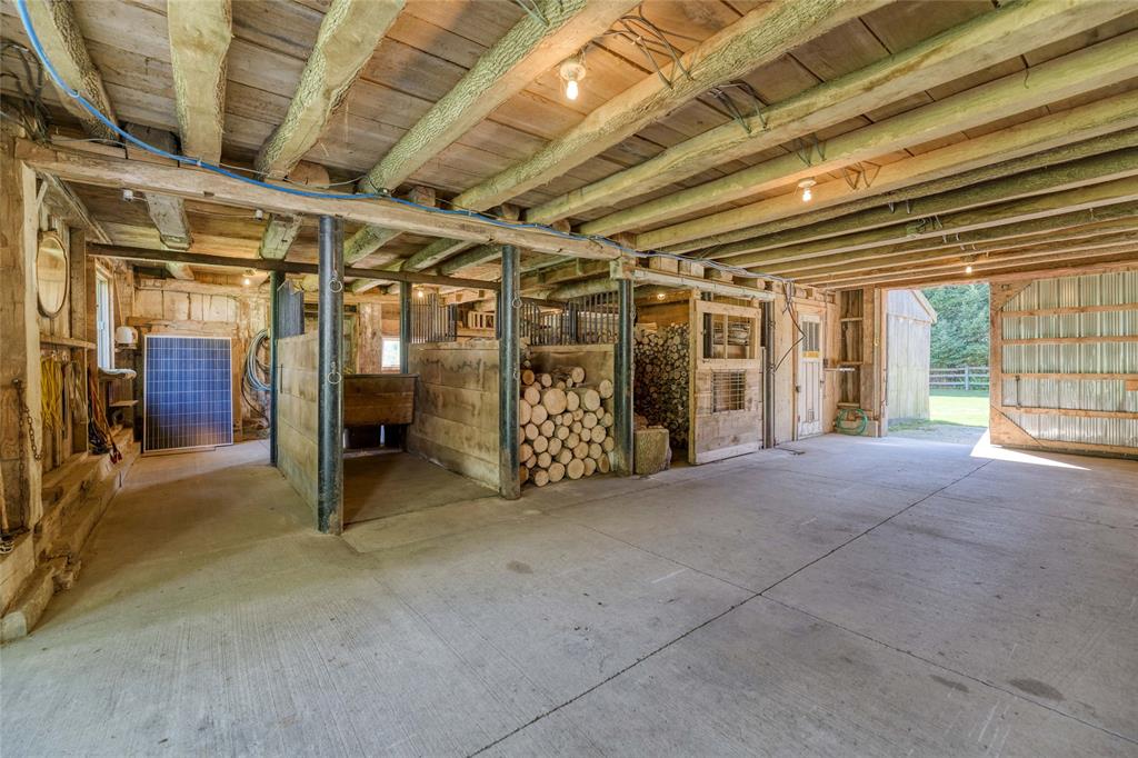 5086 MICHIGAN Line, Plympton-Wyoming Ontario, Canada
