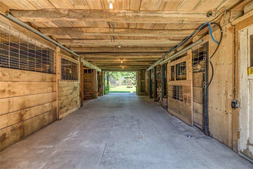 5086 MICHIGAN Line, Plympton-Wyoming Ontario, Canada